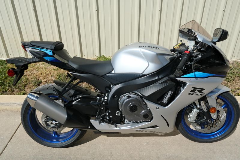 NEW 2026 SUZUKI GSXR600  in a SILVER exterior color. Family PowerSports (877) 886-1997 familypowersports.com 