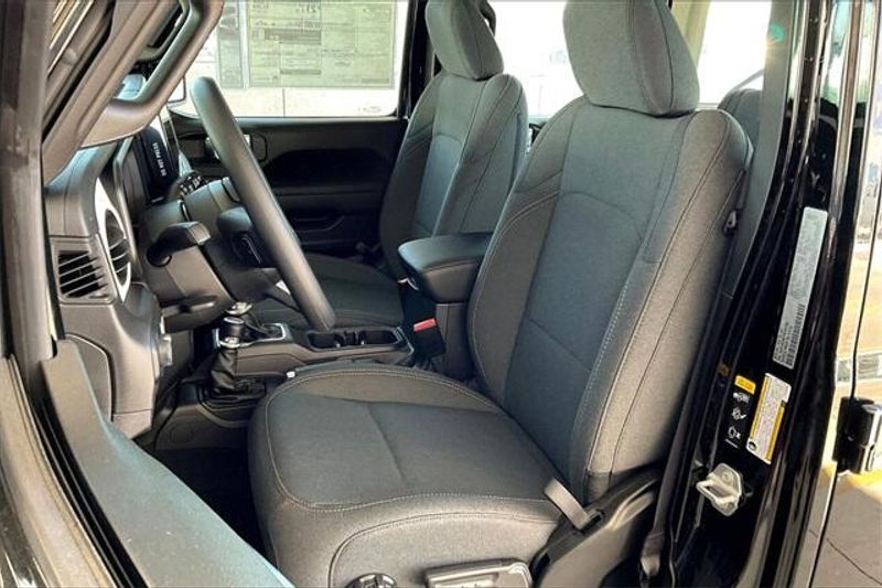 New 2026 Jeep Wrangler 4-door SportImage 8