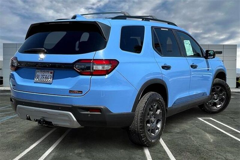 Used 2025 Honda Pilot TrailSportImage 13