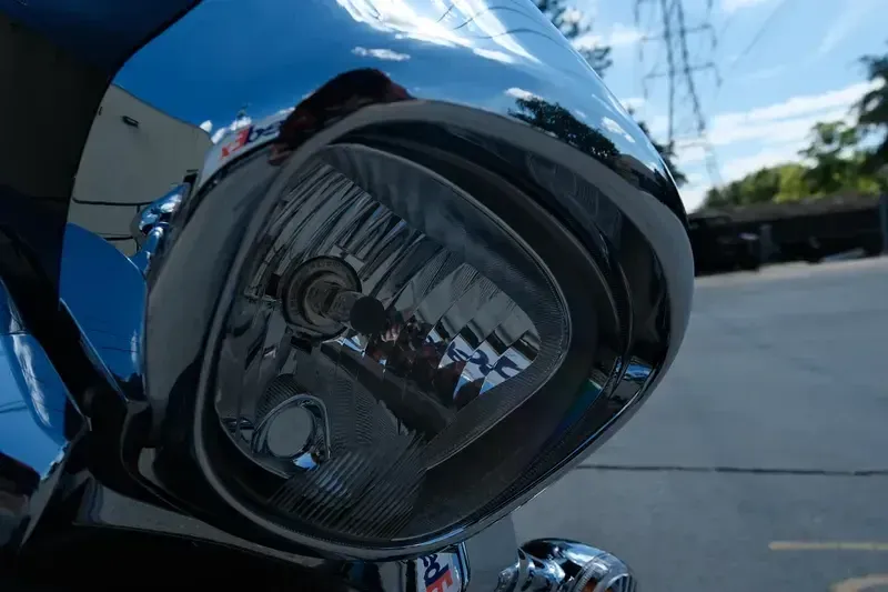 NEW 2025 SUZUKI BOULEVARD M109R Image 8