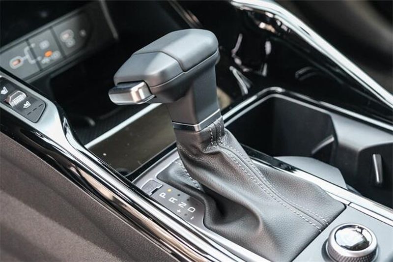 New 2025 Kia Sorento SXImage 24