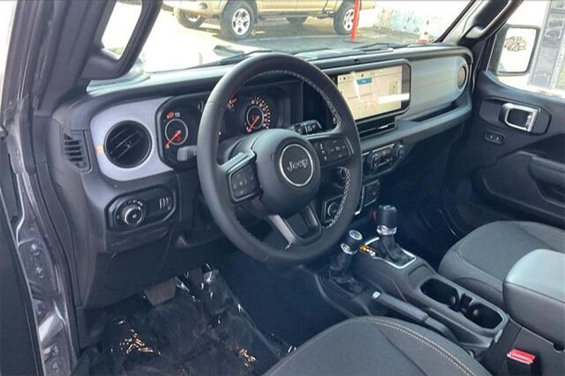 2025 Jeep Wrangler Sport photo 6