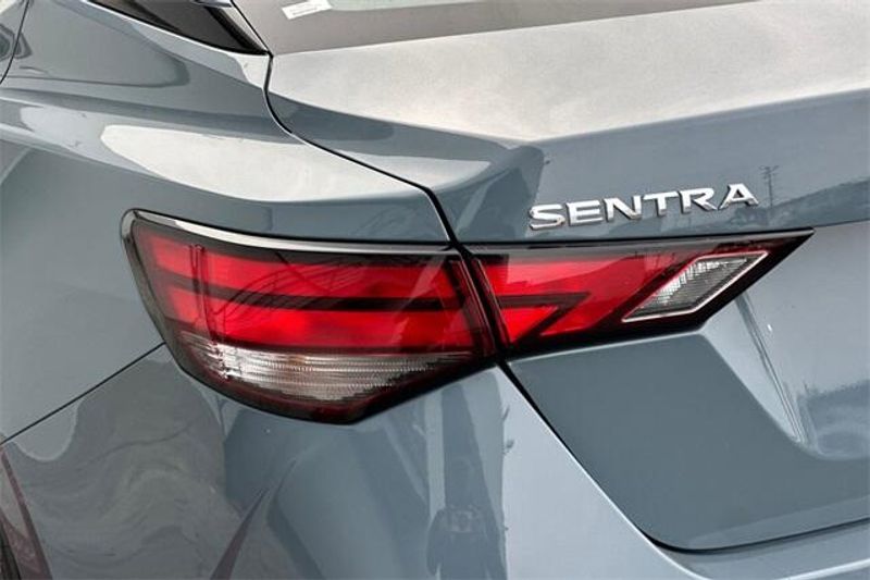 New 2025 Nissan Sentra SVImage 22