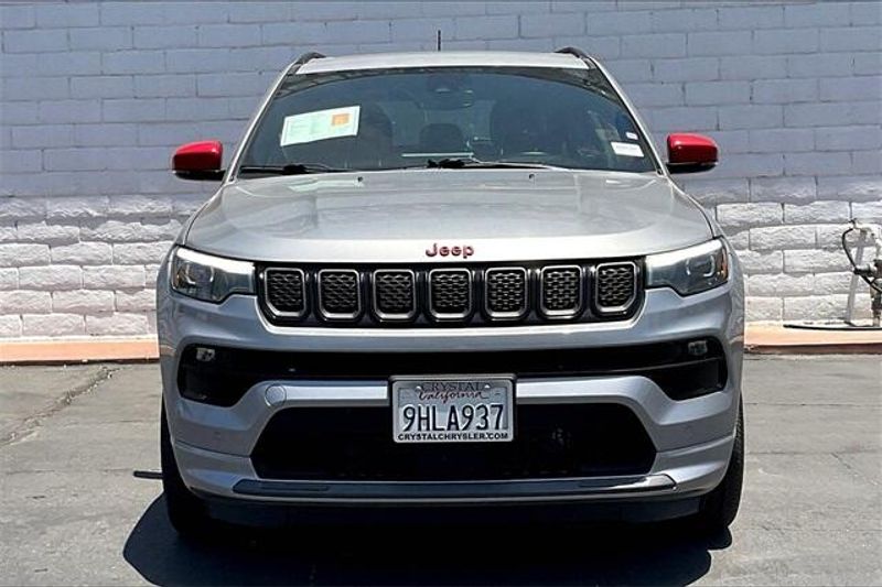 2023 Jeep Compass LimitedImage 2