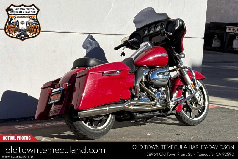 2021 Harley-Davidson Street Glide in a BILLIARD RED exterior color. BMW Motorcycles of Temecula – Southern California (951) 506-6903 bmwmotorcyclesoftemecula.com 