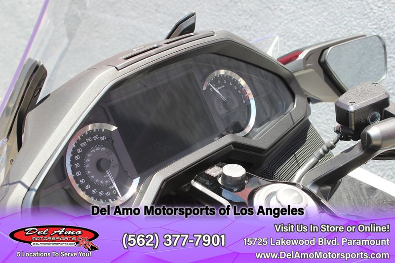 2024 Honda GOLDWING TOUR AIR BAG DCTImage 13