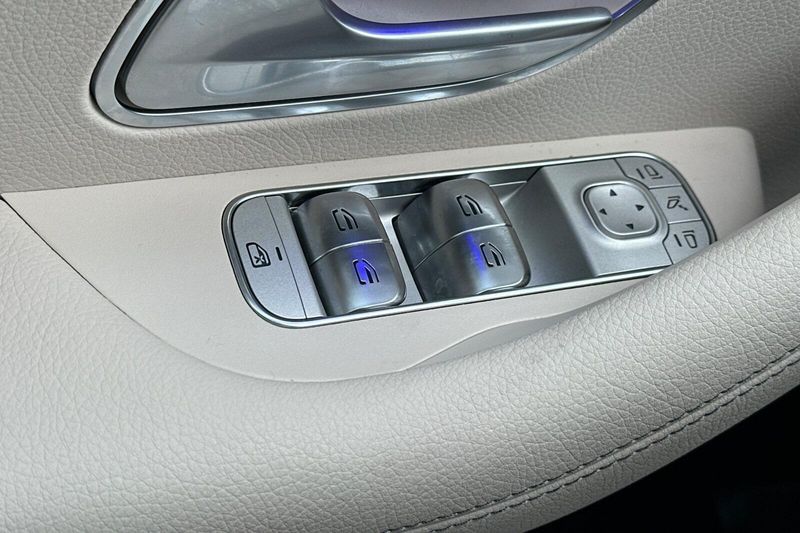 Used 2025 Mercedes-Benz GLS 450Image 12