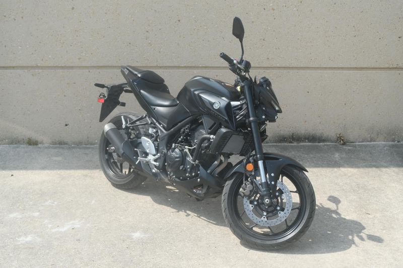 2023 Yamaha MT03 BLACK Image 1