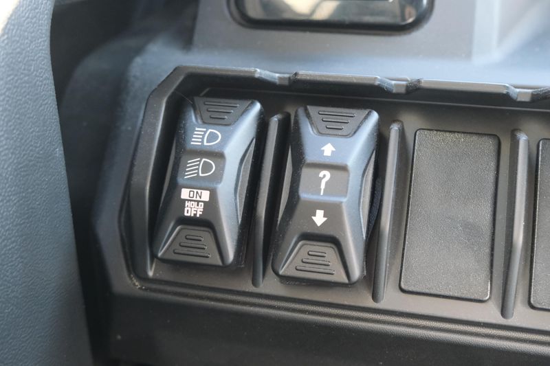 NEW 2026 CAN-AM DEFENDER MAX XT CAB HD11 WITH 1025 INCH TOUCHSCREEN Image 26