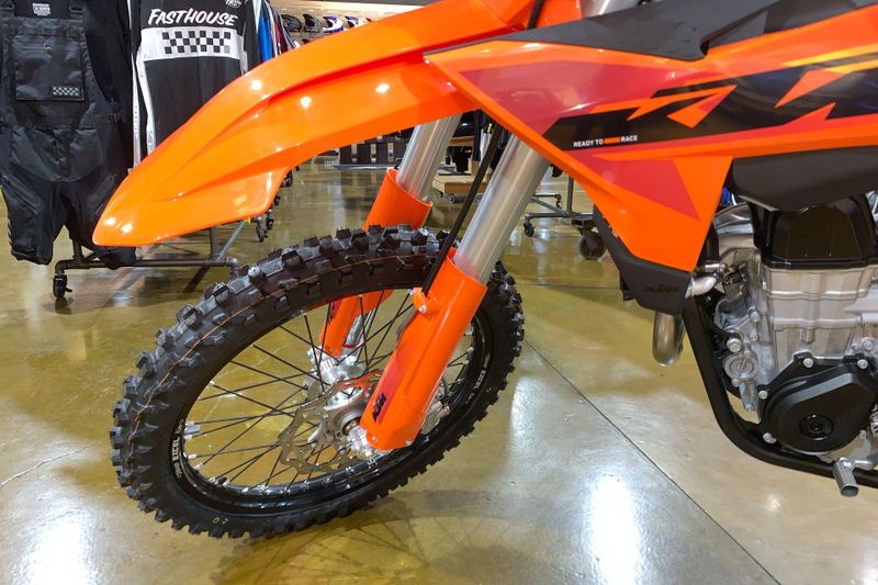 New 2025 KTM 450 SX-F Image 10