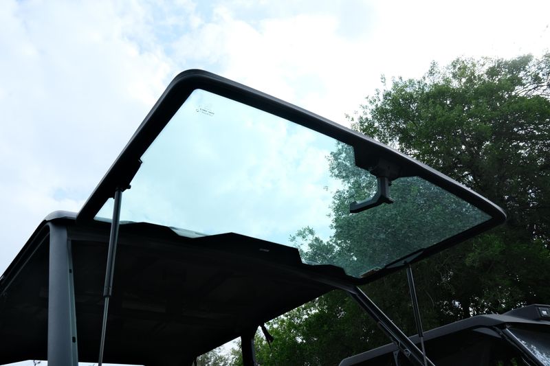 NEW 2026 CAN-AM DEFENDER MAX XT HD11 WITH 1025 INCH TOUCHSCREEN Image 9
