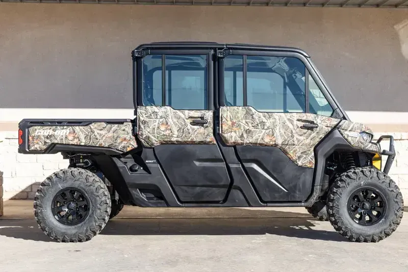 2025 Can-Am DEFENDER MAX LIMITED CAB HD10 WILDLAND CAMO Image 4