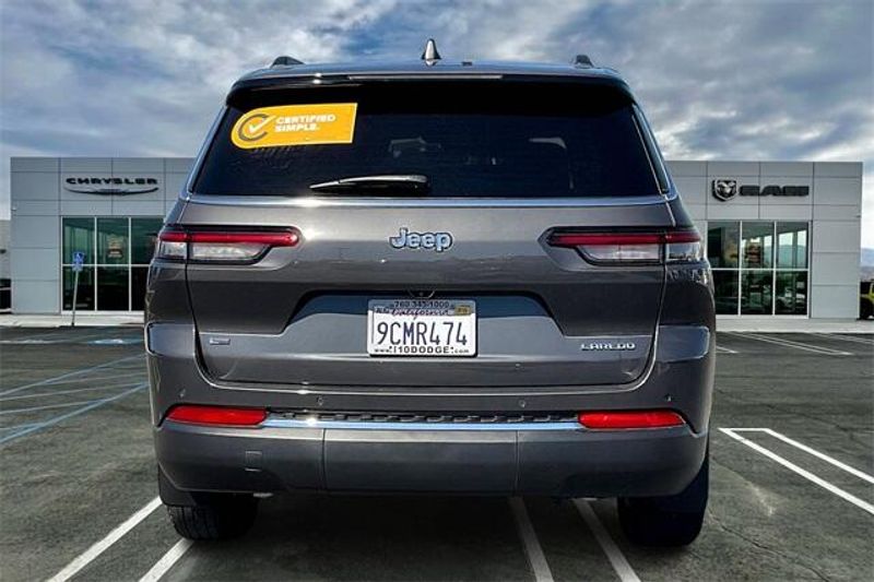2022 Jeep Grand Cherokee L LaredoImage 3