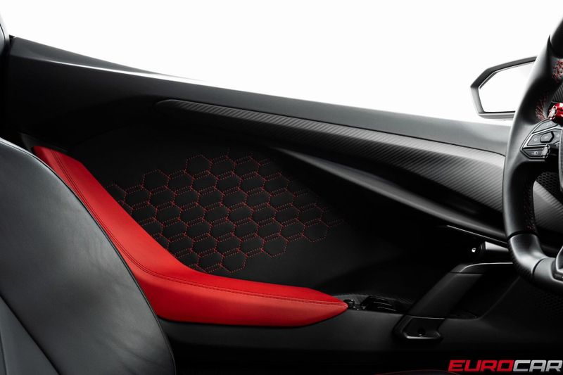 Used 2024 Lamborghini Revuelto *HUGE CARBON OPTIONS * FACTORY MATTE PAINT*Image 34