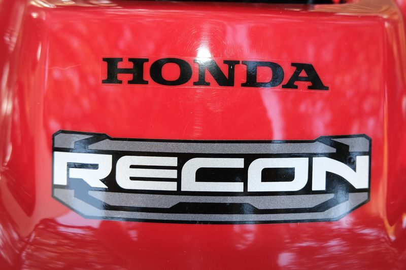 2025 Honda FOURTRAX RECON HERO REDImage 23