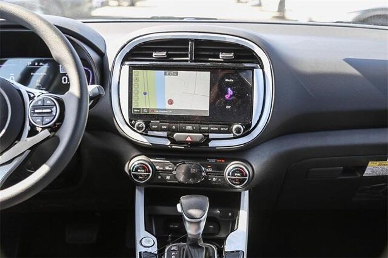 New 2025 Kia Soul SImage 6