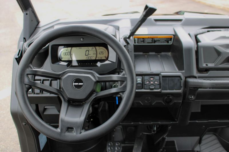 2025 Can-Am DEFENDER MAX LONE STAR HD10 STEALTH BLACK Image 11