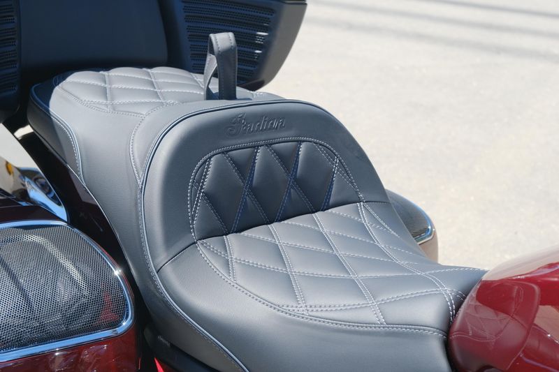 NEW 2025 INDIAN MOTORCYCLE PURSUIT LIMITED Image 15