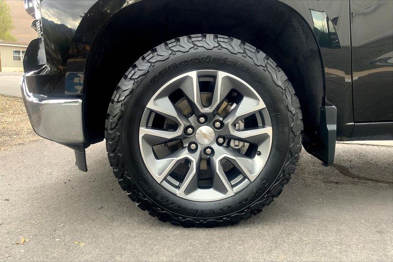 2023 Chevrolet Silverado 1500 LT photo 6