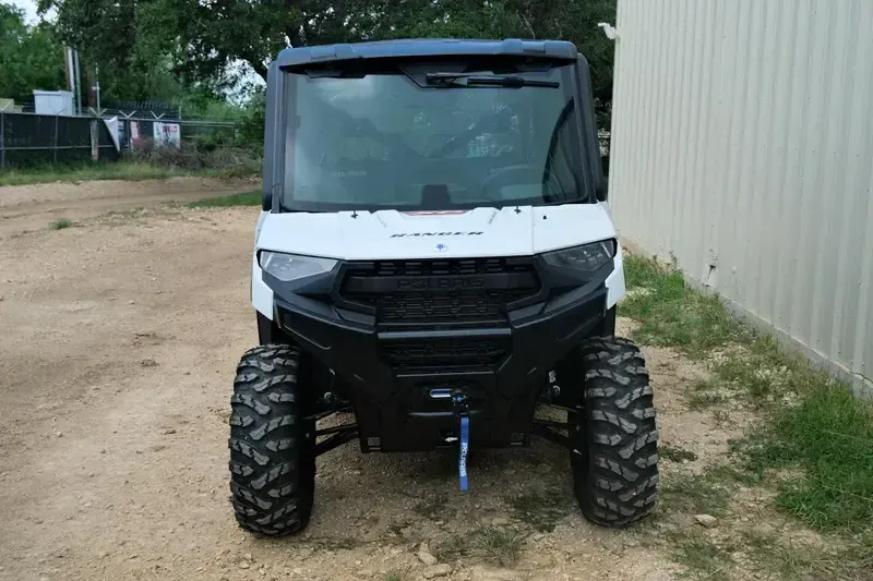 New 2025 Polaris RANGER CREW XP 1000 NORTHSTAR TRAIL BOSS EDITION CRYSTAL WHITE WITH PERFORMANCE RED ACCENTS Image 10