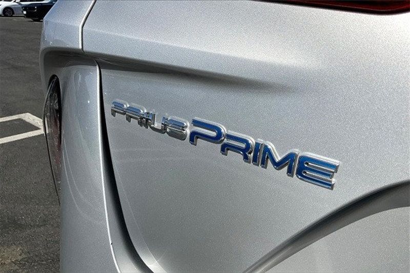 2022 Toyota Prius Prime XLEImage 31