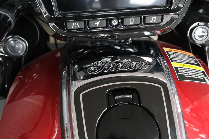 NEW 2025 INDIAN MOTORCYCLE CHALLENGER LIMITED Image 23