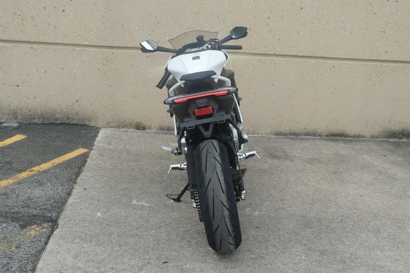 2025 CFMOTO 675SS NEBULA WHITE Image 7
