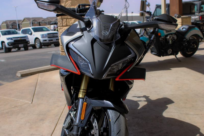 2025 CFMOTO 450SS ZIRCON BLACKImage 7