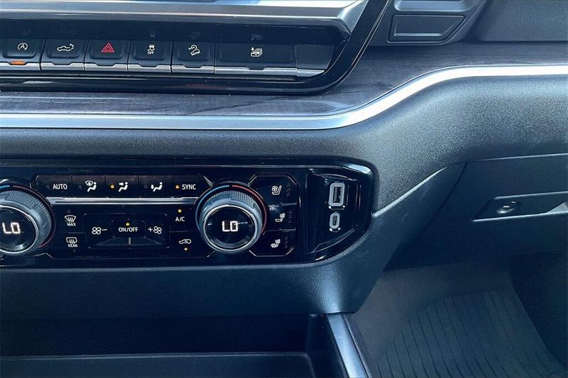2022 Chevrolet Silverado 1500 LTZ photo 31