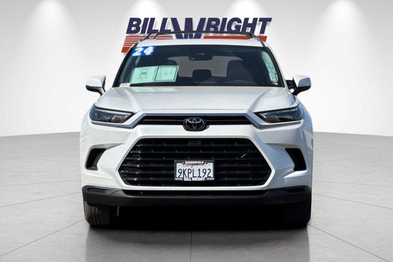 Used 2024 Toyota Grand Highlander XLEImage 8