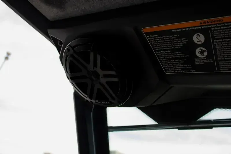 NEW 2026 CAN-AM DEFENDER MAX LIMITED CAB HD11 Image 13