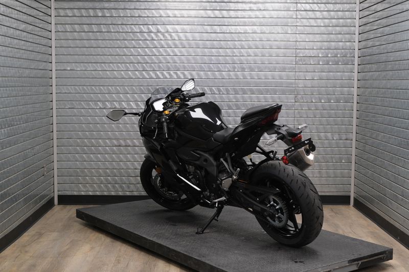 NEW 2026 KAWASAKI NINJA ZX4R ABS Image 5