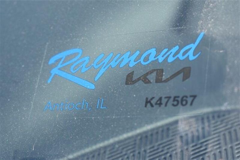 2025 Kia Carnival LXImage 33