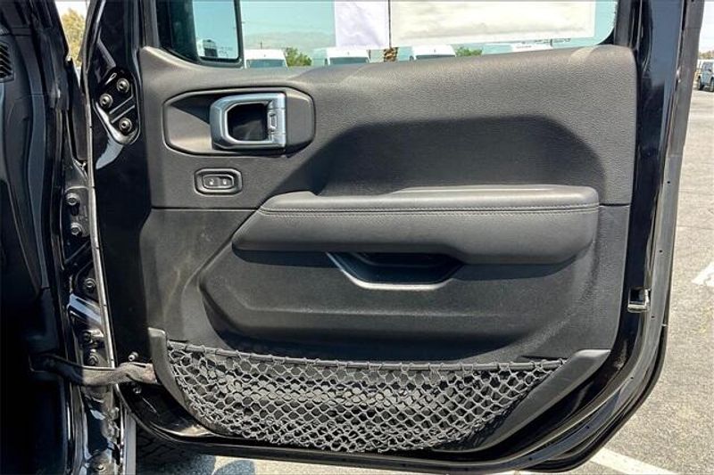 Used 2021 Jeep Wrangler Unlimited RubiconImage 23