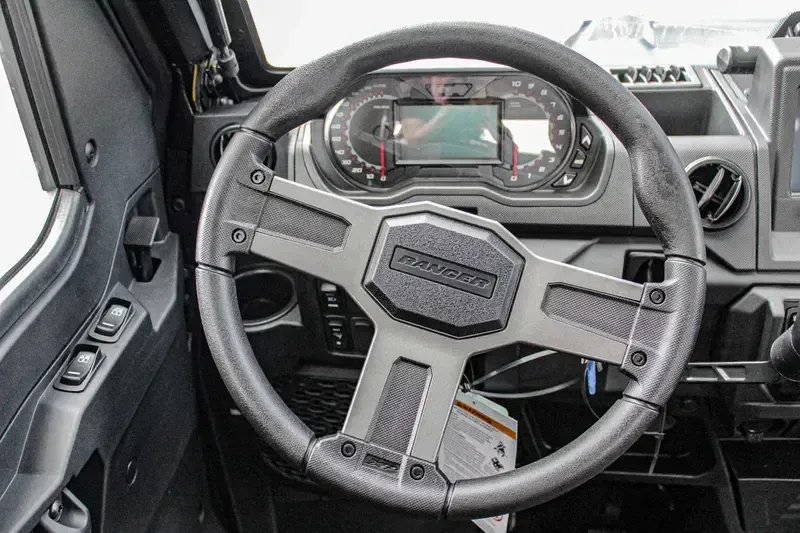 2025 Polaris RANGER CREW XP 1000 NORTHSTAR EDITION PREMIUM BLUE SLATE METALLIC Image 25
