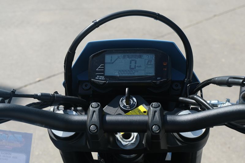 2025 Suzuki DRZ 4SM SKY GRAY Image 13