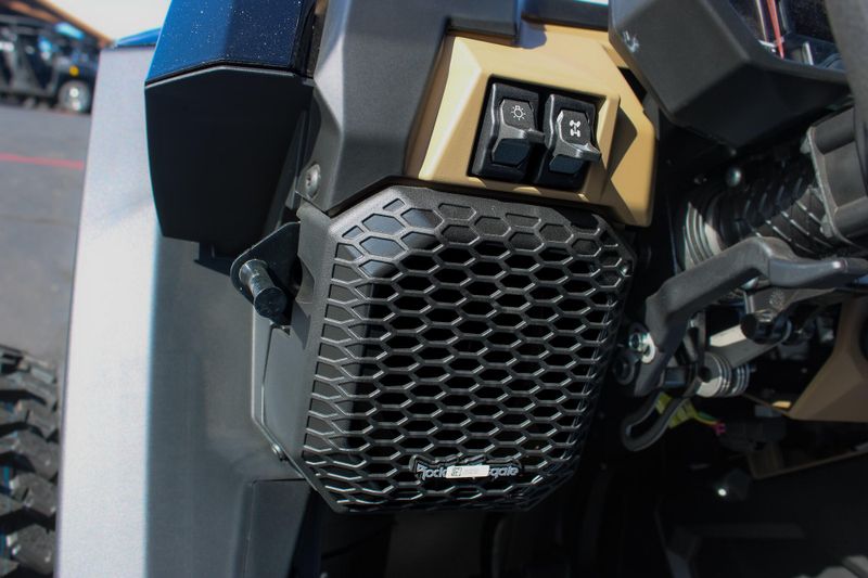 NEW 2025 POLARIS RZR PRO R 4 ULTIMATE Image 38