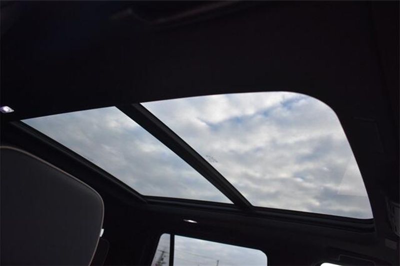 New 2026 Chevrolet Tahoe PremierImage 13