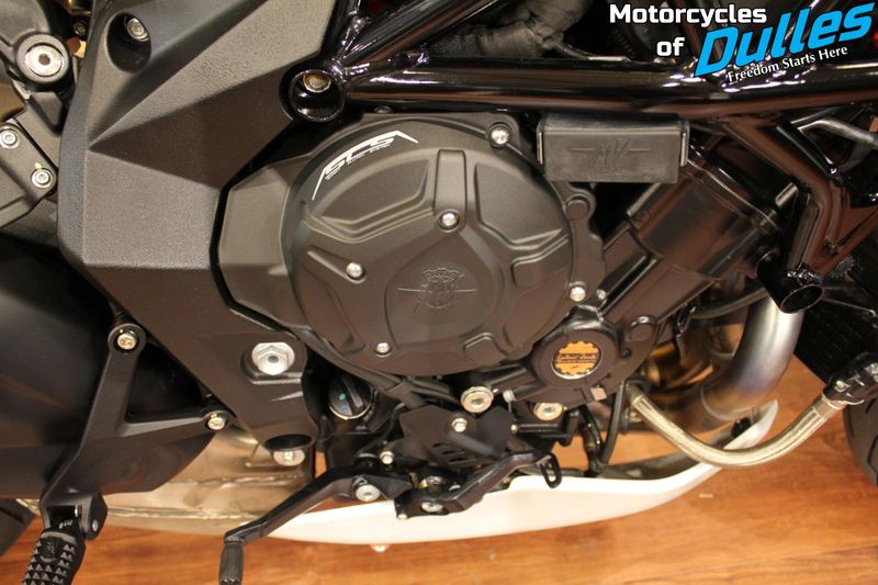 2023 MV Agusta Dragster RR SCS Image 13