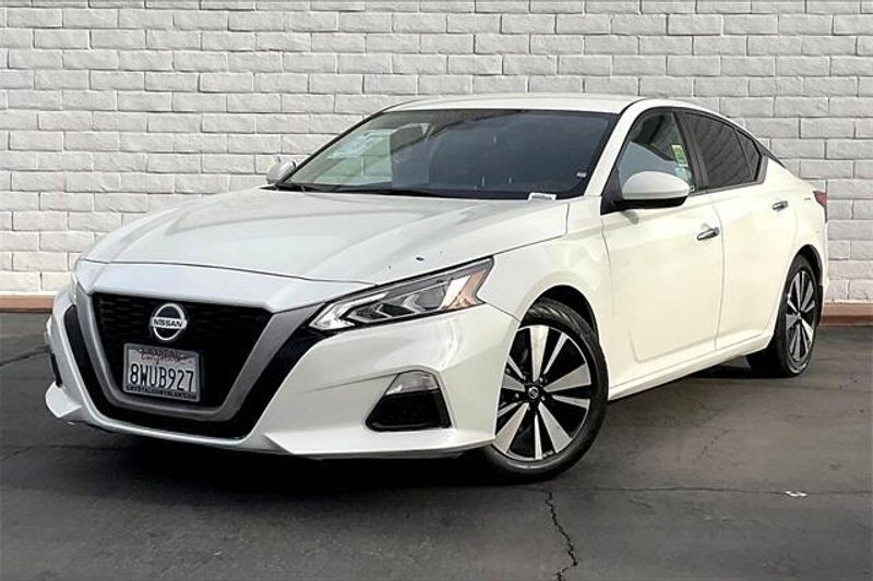 2021 Nissan Altima 2.5 SVImage 1