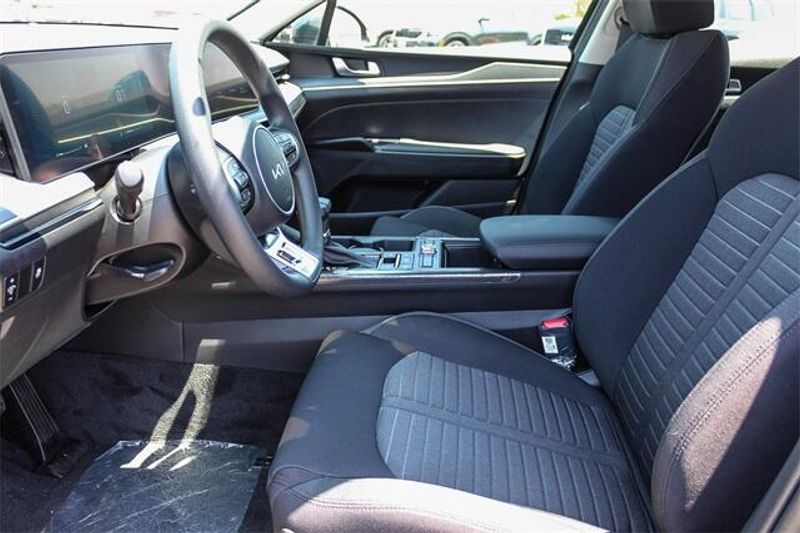 New 2025 Kia K5 LXSImage 10