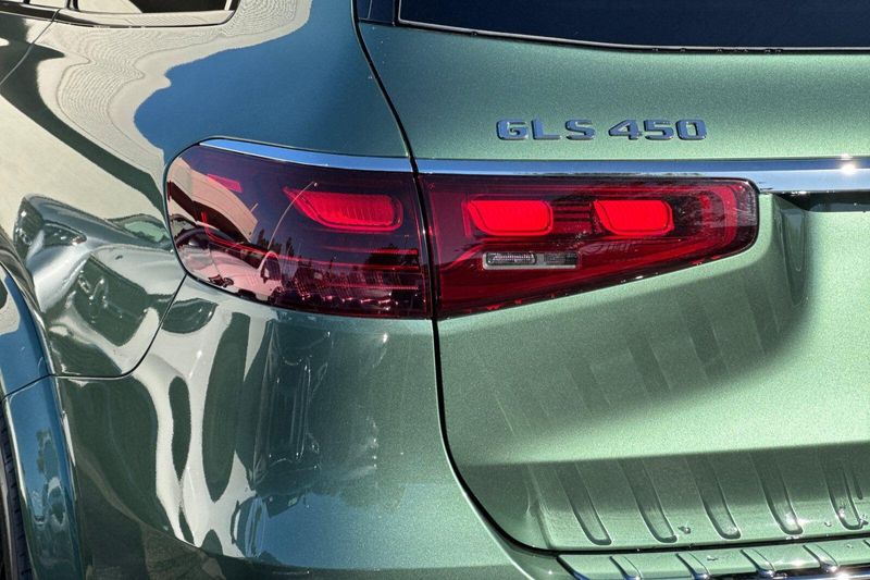 New 2026 Mercedes-Benz GLS 450Image 7