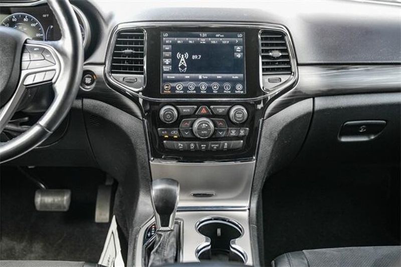 2021 Jeep Grand Cherokee Laredo XImage 13