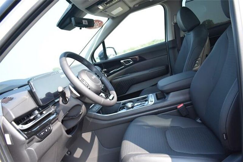 New 2025 Kia Carnival Hybrid SX PrestigeImage 28