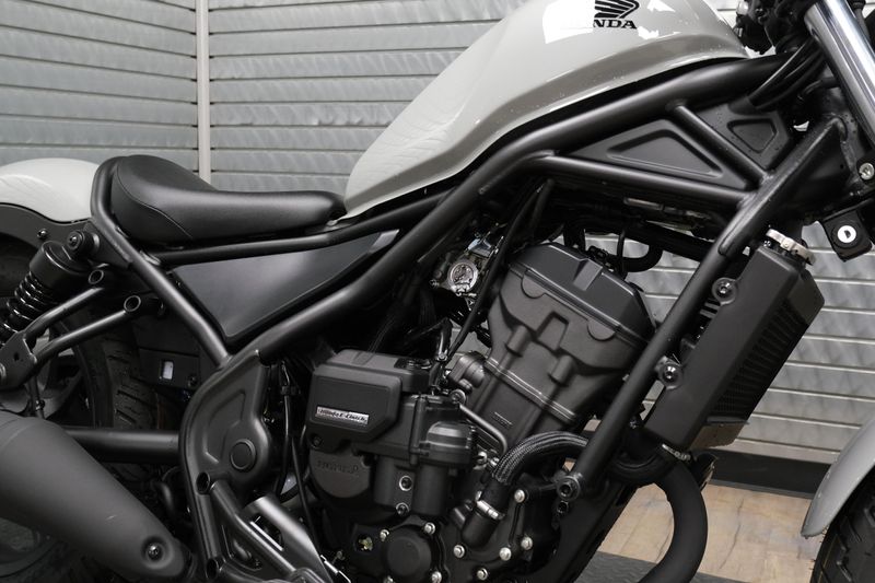 NEW 2026 HONDA REBEL 300 E-CLUTCH Image 13