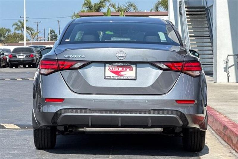 New 2025 Nissan Sentra SImage 4