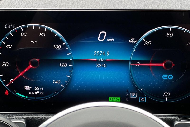 2023 Mercedes-Benz EQB 300Image 31