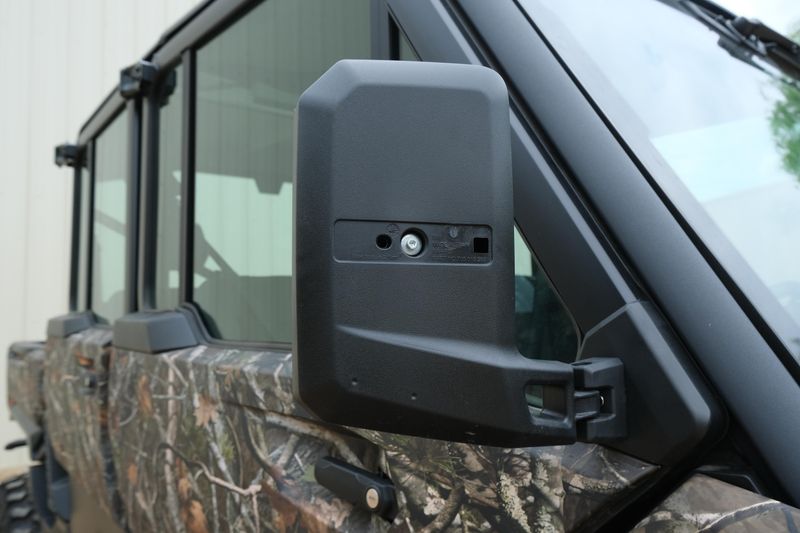 NEW 2026 CAN-AM DEFENDER MAX XT CAB HD11 WITH 1025 INCH TOUCHSCREEN Image 13