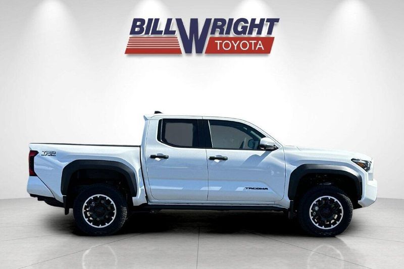 New 2026 Toyota Tacoma TRD Off-RoadImage 2