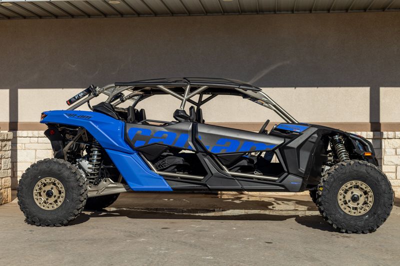 2024 Can-Am MAVERICK X3 MAX X RS WITH SMARTSHOX TURBO RR DAZZLING BLUE AND CARBON BLACKImage 2